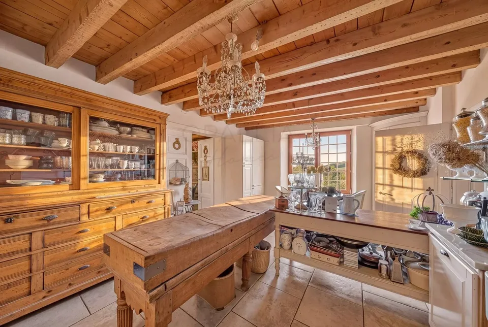 Maison de village rénovée avec vue sur la montagne et le lac, Givrins – photo 4 sur 8