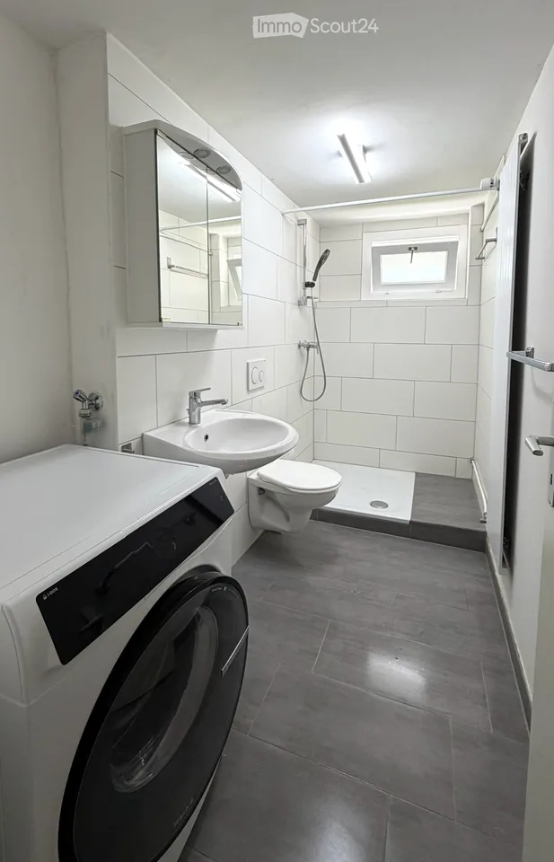 Sonnige Terrasse mit Wiese & grosszügige 3.5 Zimmer Wohnung – Foto 4 von 8