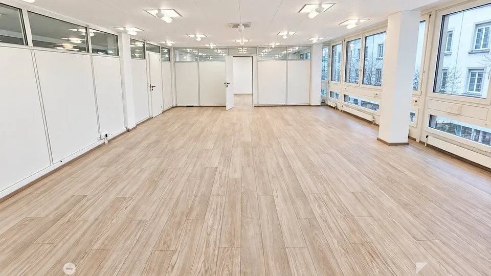 Votre nouveau bureau dans un emplacement idéal à Biel – photo 5 sur 8