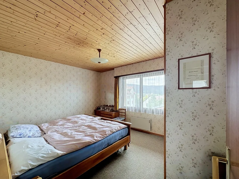 Individual villa with remarkable potential in residential area – photo 3 of 13