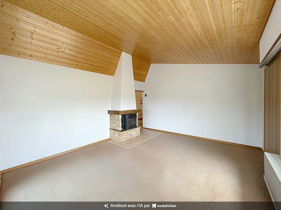 Individual villa with remarkable potential in residential area – photo 8 of 13