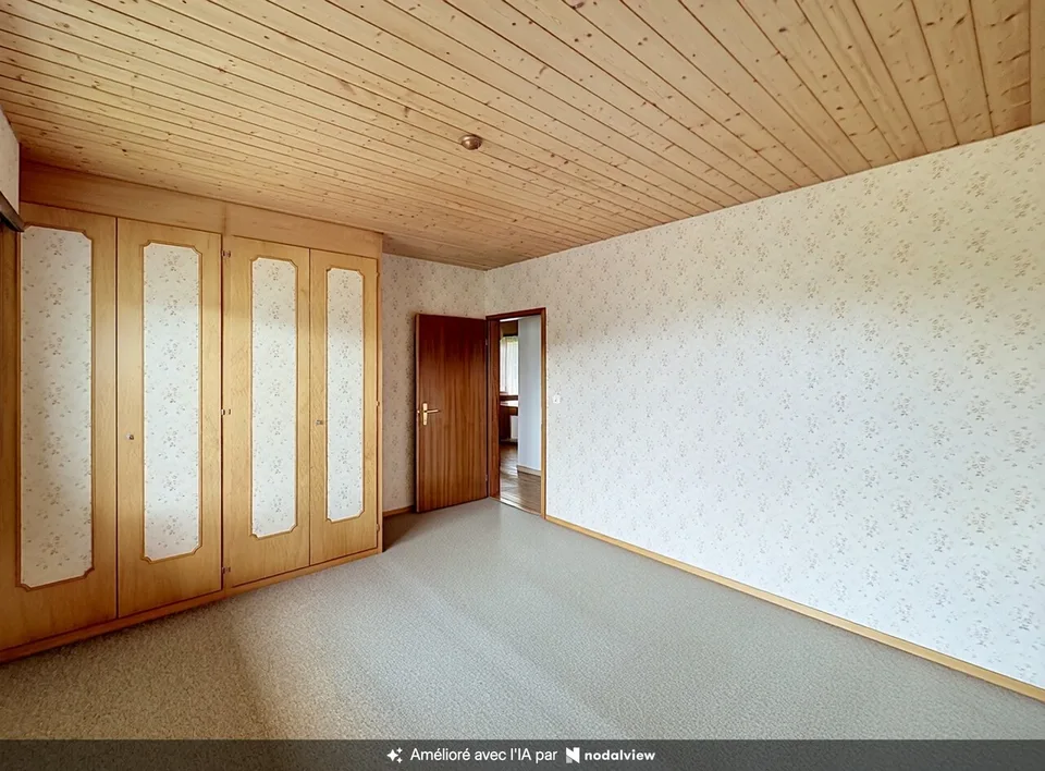 Individual villa with remarkable potential in residential area – photo 6 of 13