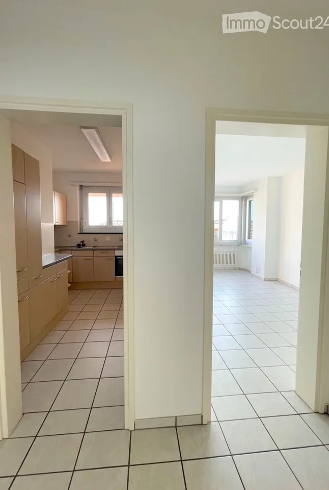 Miete von Wohnung im Zentrum ab 1.1.2027 – Foto 3 von 5