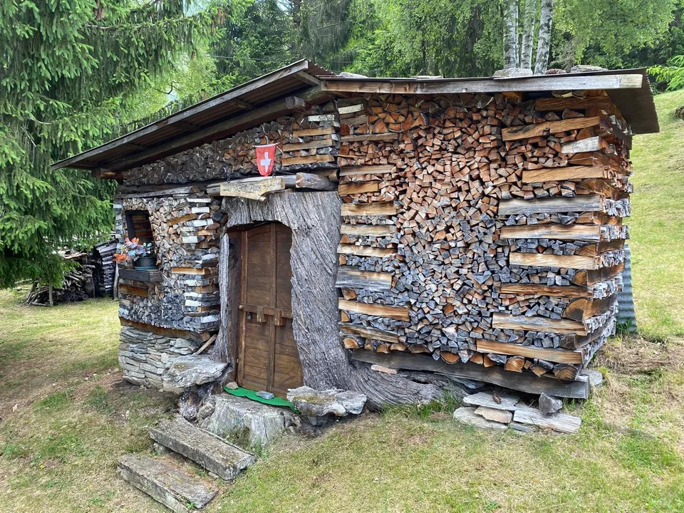 Rustico affascinante a Gerra (Gambarogno) – Un rifugio autentico tra i monti del Ticino – foto 5 di 5