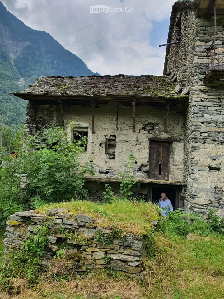 Rusty Rustico in Linescio – photo 3 of 5