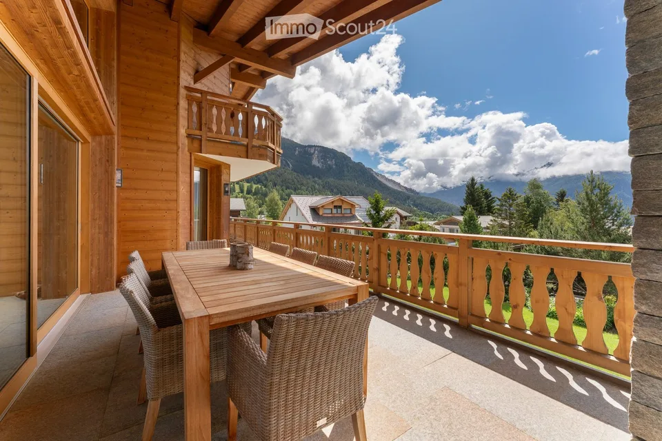 Chalet in Lantsch/Lenz mit Zweitwohnsitz-Status – Foto 8 von 9