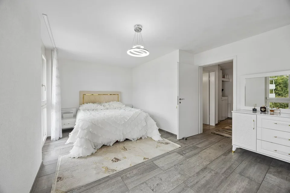 La tua nuova casa nel verde: 158 m² di piacere di vivere su un piano - elegante e moderno – foto 7 di 13