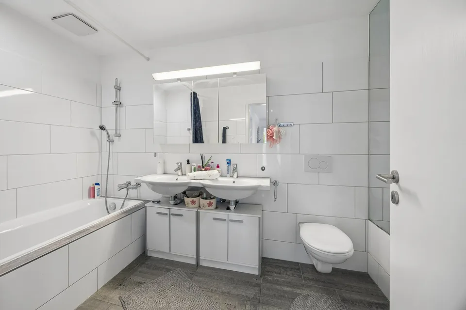 La tua nuova casa nel verde: 158 m² di piacere di vivere su un piano - elegante e moderno – foto 8 di 13