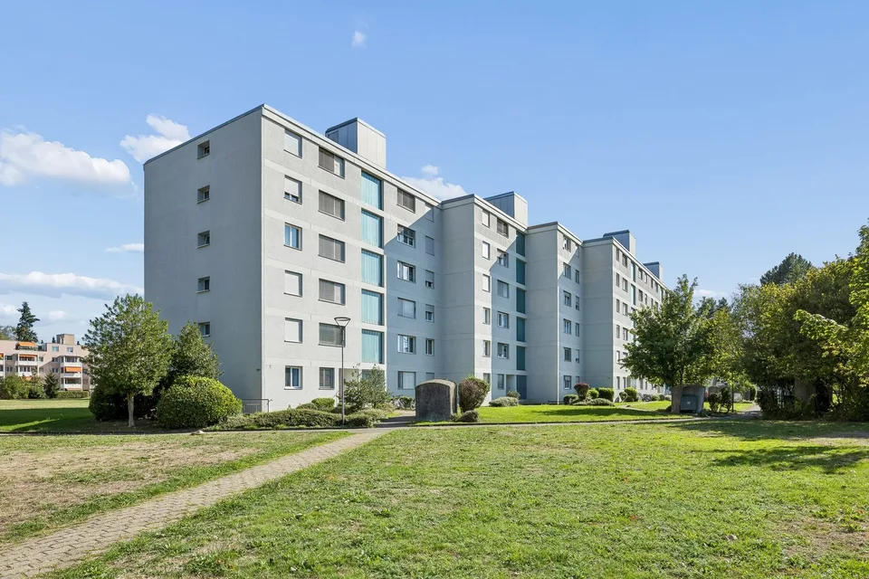 Appartement attrayant de 4,5 pièces au dernier étage avec ascenseur et nouvelle cuisine – photo 13 sur 13