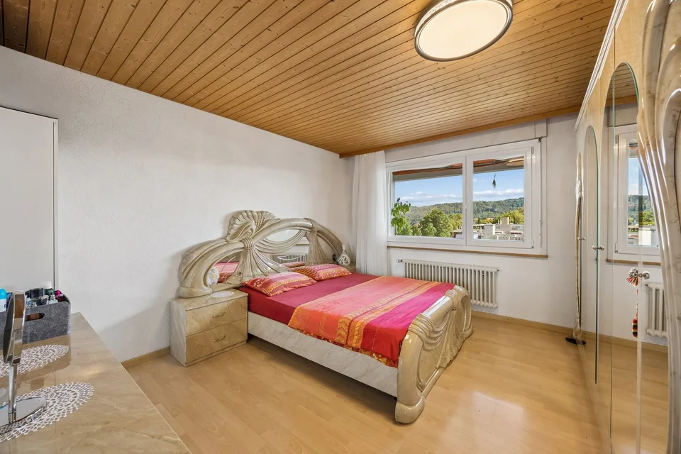 Appartement attrayant de 4,5 pièces au dernier étage avec ascenseur et nouvelle cuisine – photo 9 sur 13