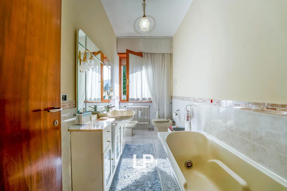 Villa bifamiliare nel cuore di Luino – foto 12 di 13