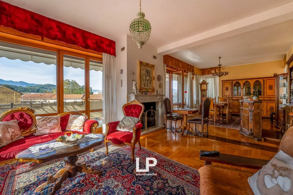 Villa bifamiliare nel cuore di Luino – foto 7 di 13