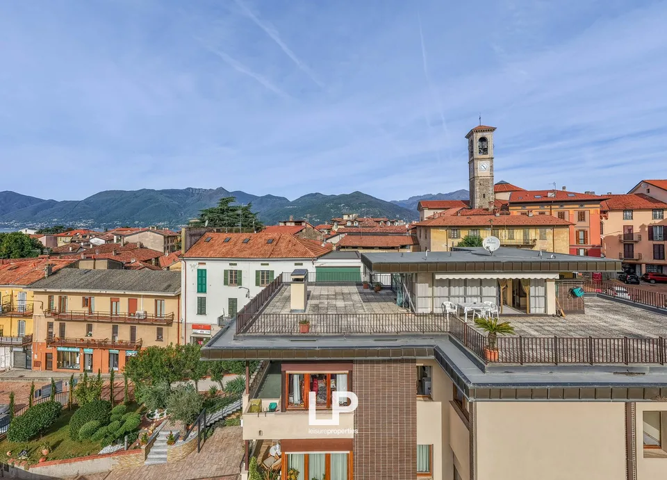 Villa bifamiliare nel cuore di Luino – foto 2 di 13