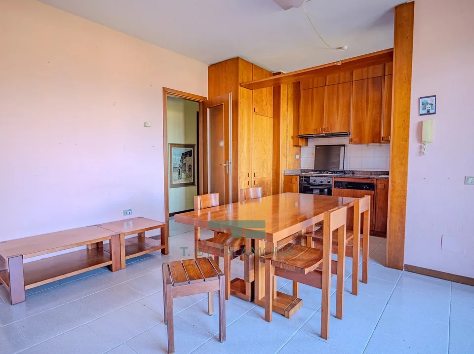 Apartment with private garden and residential complex with swimming pool in Brezzo di Bedero – photo 9 of 13