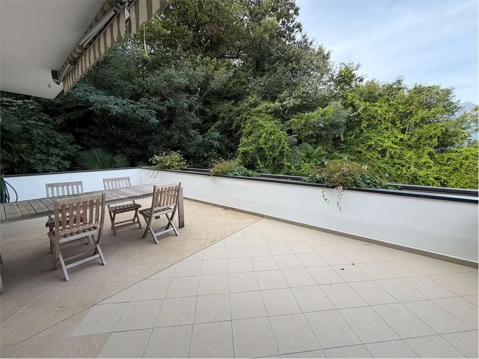 Curato appartamento trilocale con terrazza e splendida vista lago, vic – foto 13 di 13