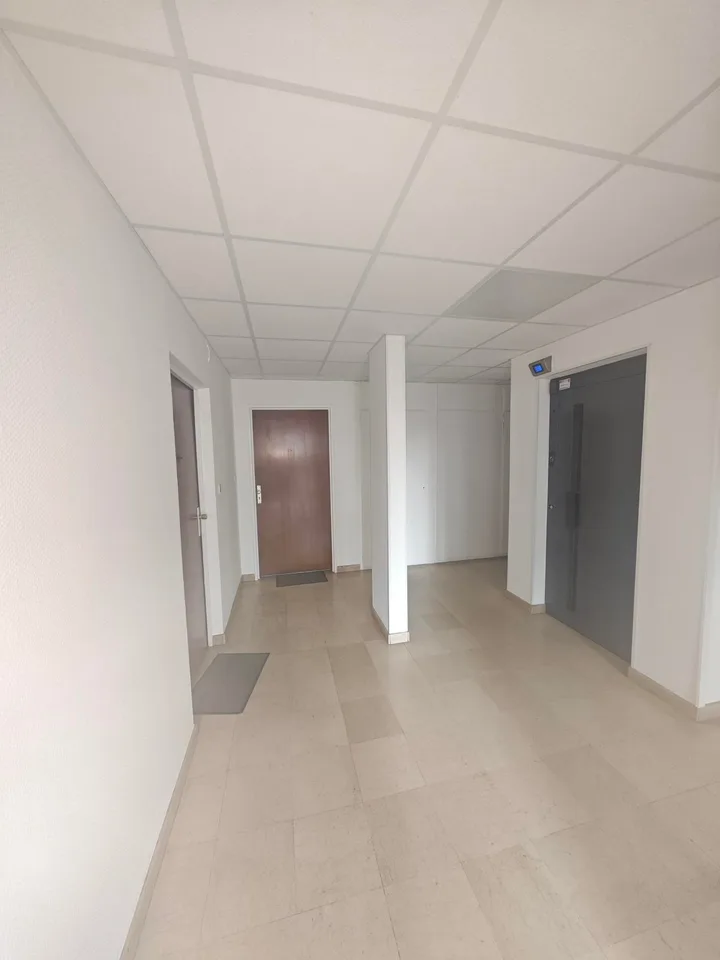 Monolocale di 24,89 m² con cantina, ideale per la posizione vicino a tutte le comodità – foto 7 di 7