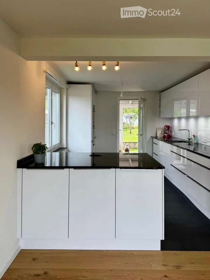 Propriété unique - parfaite pour deux familles, maison spacieuse pour une ou plusieurs familles – photo 10 sur 22