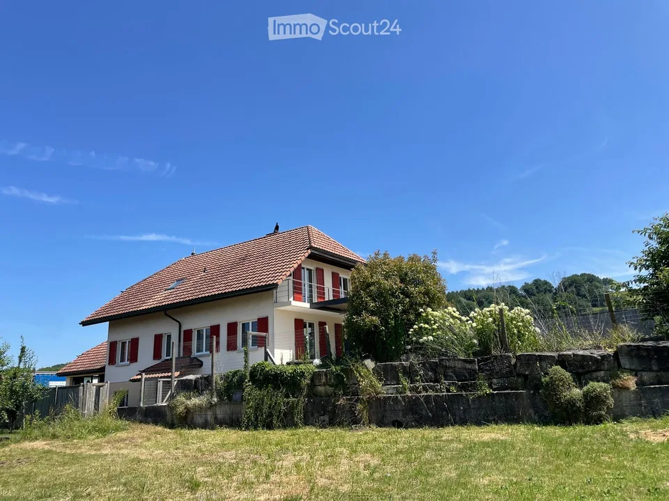 Incantevole casa unifamiliare 6.5 locali con garage ad Arch – foto 2 di 24