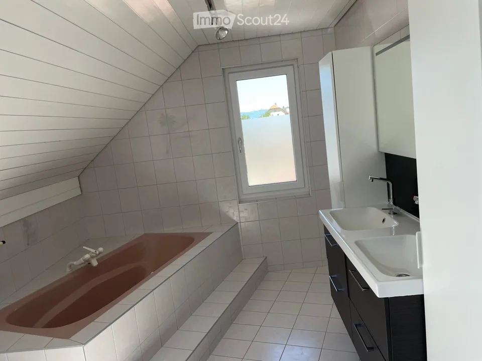 Incantevole casa unifamiliare 6.5 locali con garage ad Arch – foto 16 di 24