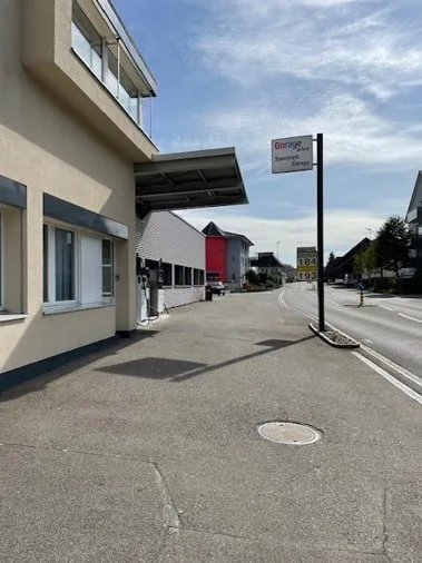 Wohn- und Gewerbeliegenschaft mit Tankstelle in Staffelbach – Foto 2 von 4