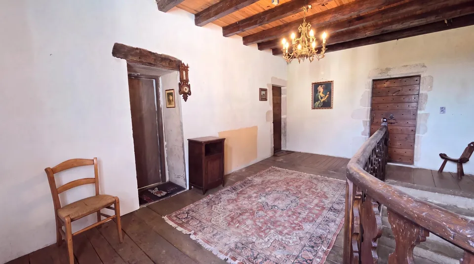 Anglefort: Casa Fortezza T9 da Ristrutturare – foto 13 di 13