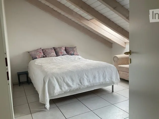 5-Zimmer Doppeleinfamilienhaus mit Garage für 4 Autos – Foto 9 von 16