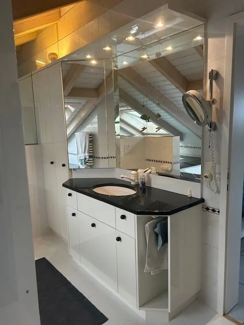 5-Zimmer Doppeleinfamilienhaus mit Garage für 4 Autos – Foto 11 von 16