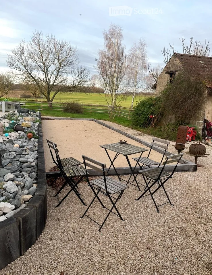 Belle propriété à vendre en Bourgogne (France) – photo 7 sur 8