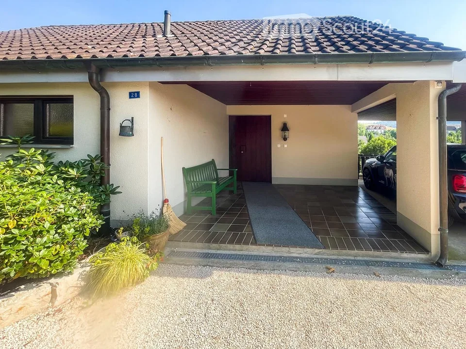 Incantevole casa unifamiliare 4.5 locali ad Arisdorf con riserva di terreno – foto 3 di 29