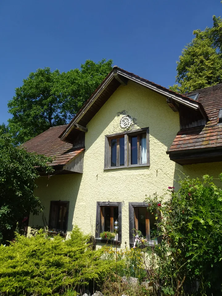 Ökologisch umgebautes ehemaliges Bauernhaus inmitten der Natur – Foto 3 von 20