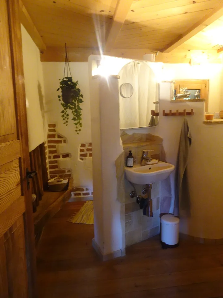 Ökologisch umgebautes ehemaliges Bauernhaus inmitten der Natur – Foto 15 von 20