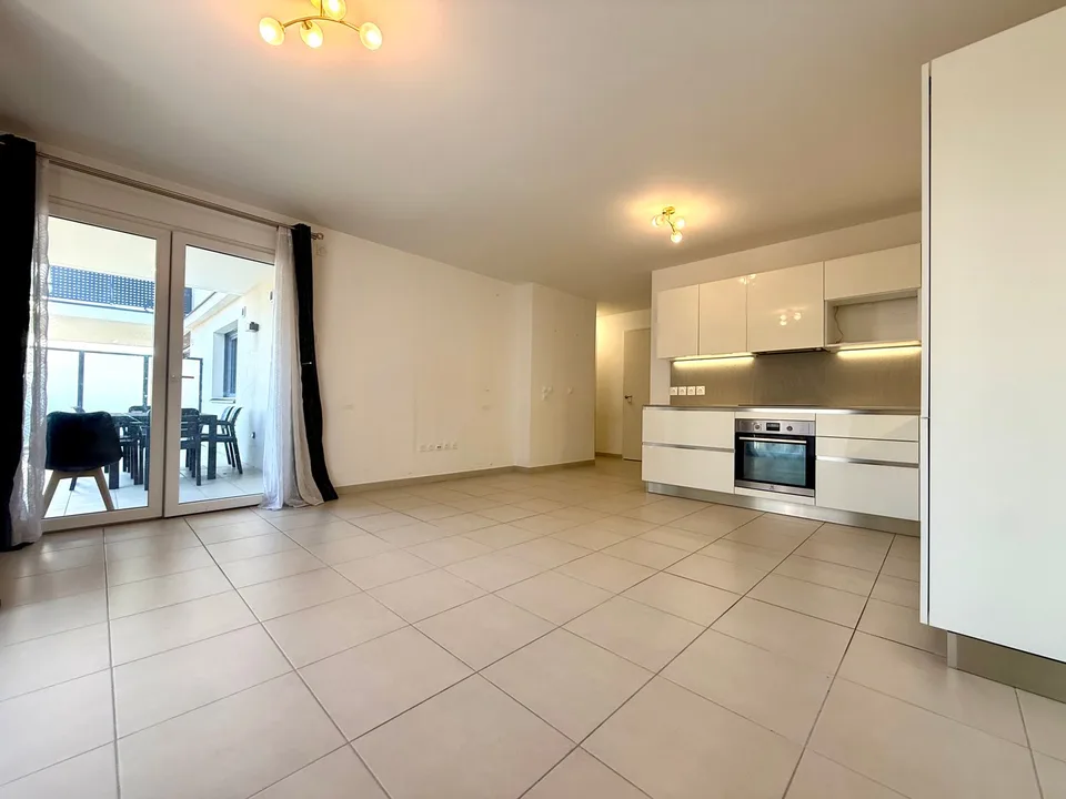 Schönes F3 in der Innenstadt von Thonon-les-Bains – Foto 2 von 10