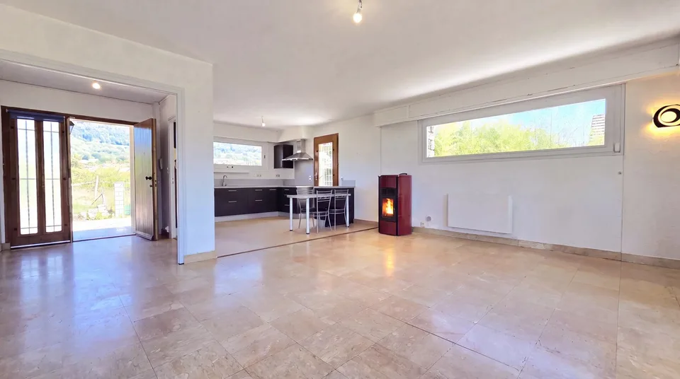 Villa modernista di tipo 7 a Mouxy – foto 2 di 13