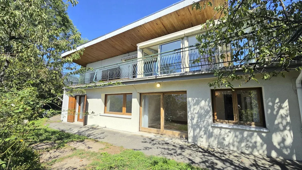 Villa modernista di tipo 7 a Mouxy – foto 5 di 13