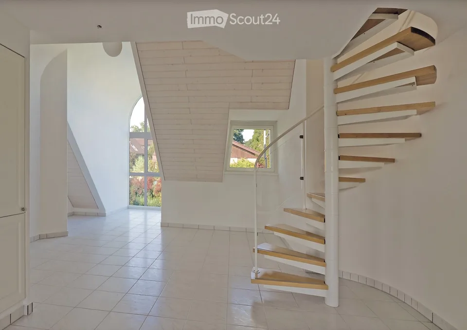Appartamento spazioso di 6,5 locali con vista panoramica ad Aarwangen – foto 3 di 4