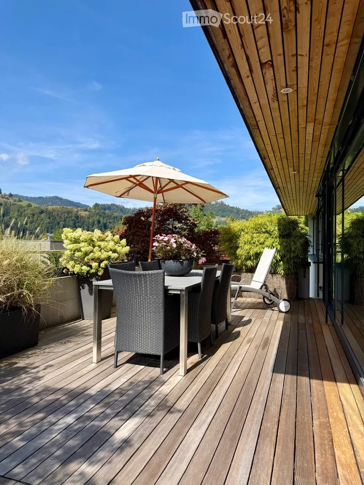 Architectural Jewel with Panoramic View – photo 5 of 14