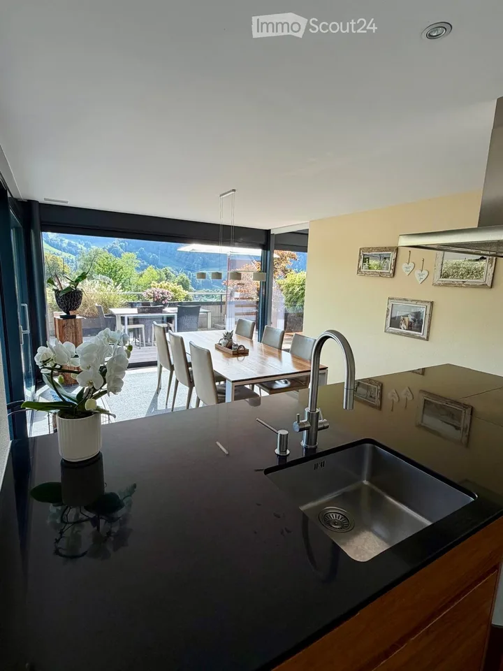 Architectural Jewel with Panoramic View – photo 11 of 14