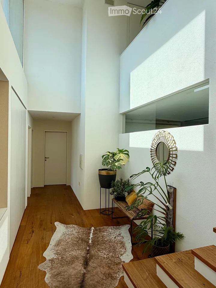 Architectural Jewel with Panoramic View – photo 8 of 14