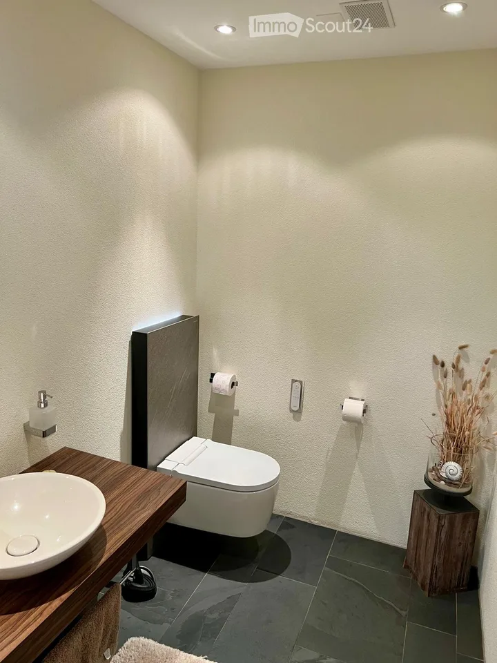Architectural Jewel with Panoramic View – photo 13 of 14