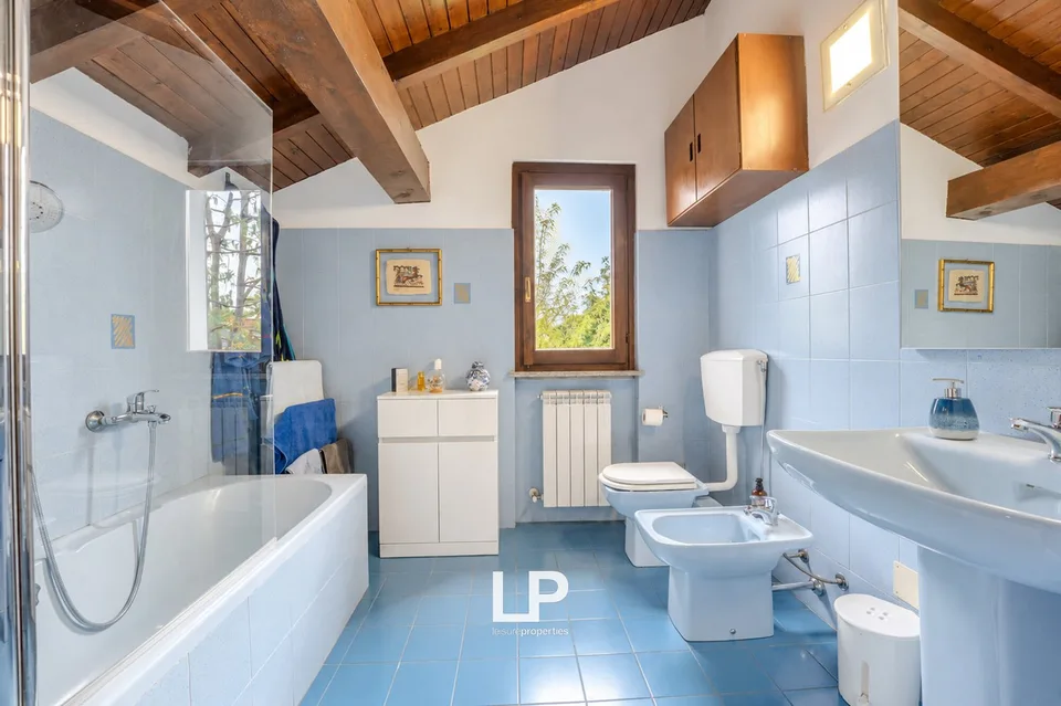 Villa im Grünen in Castelletto Sopra Ticino – Foto 12 von 13