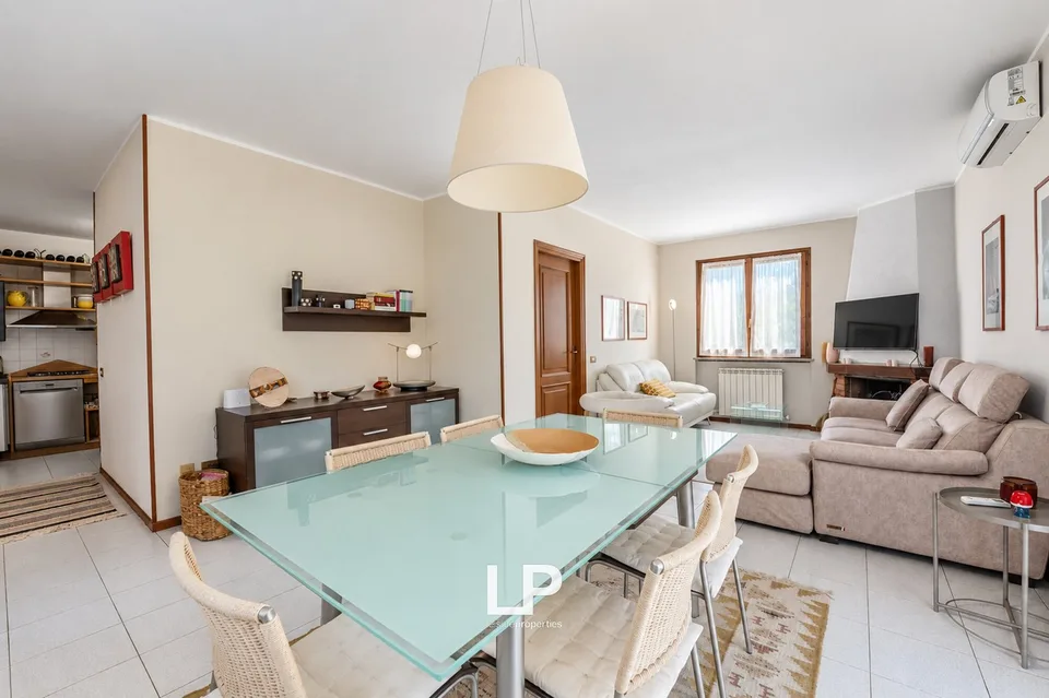 Villa im Grünen in Castelletto Sopra Ticino – Foto 6 von 13