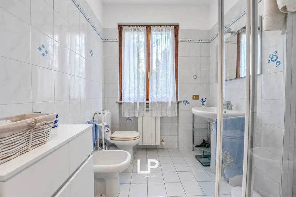 Villa im Grünen in Castelletto Sopra Ticino – Foto 8 von 13