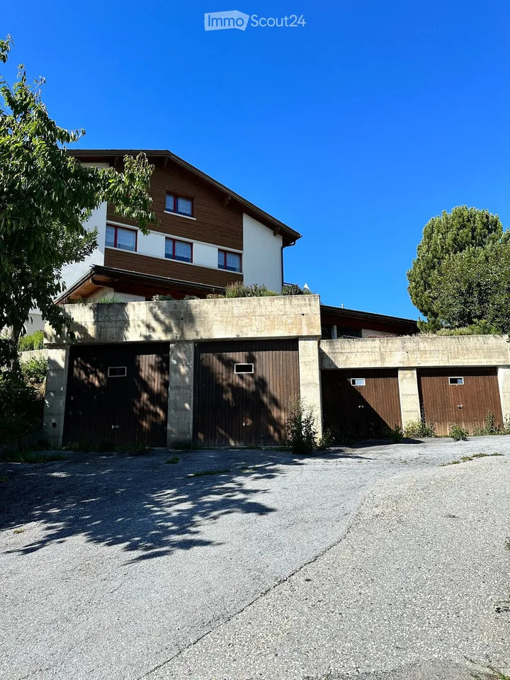 Gemütliche Zimmer mit Balkon und oder Fenster und herrlicher Aussicht in Unterbäch – Foto 6 von 13