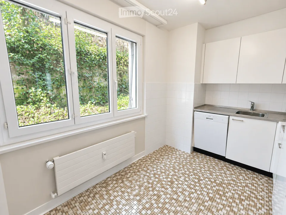 Schönes 2.5-Zi.-Apartment mit Kamin und sehr schönem Seeblick – Foto 6 von 8