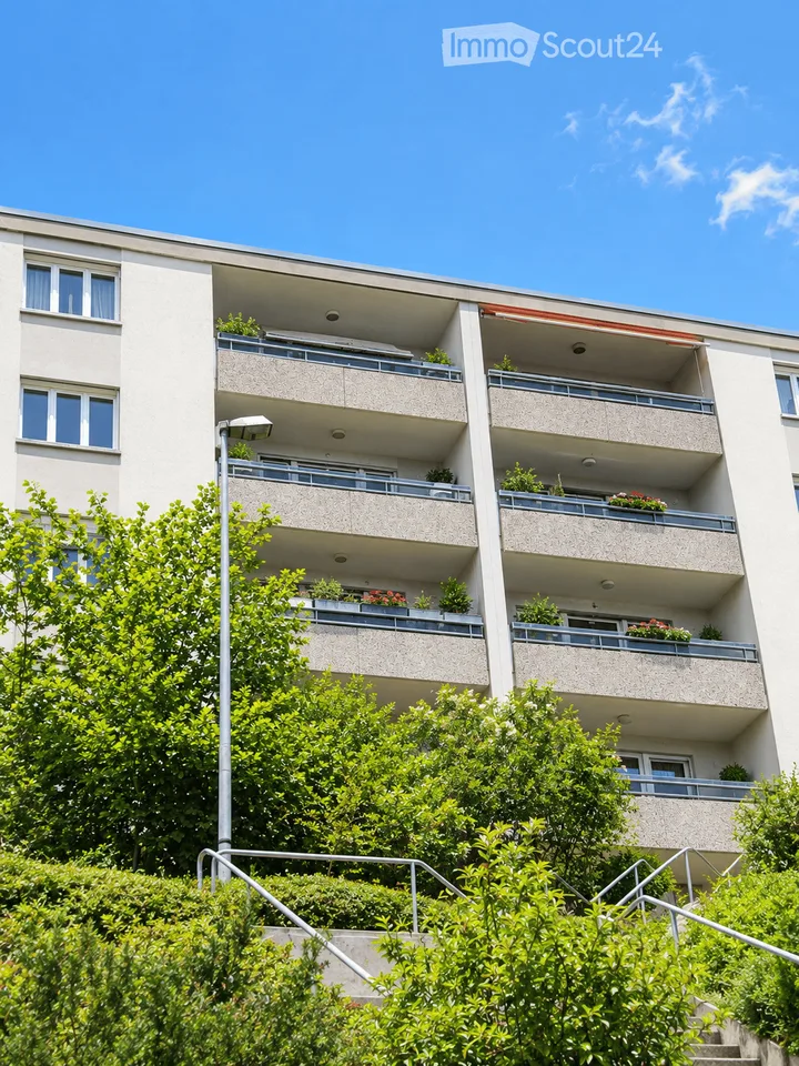 Schönes 2.5-Zi.-Apartment mit Kamin und sehr schönem Seeblick – Foto 4 von 8