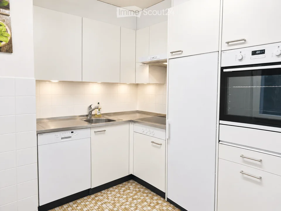 Schönes 2.5-Zi.-Apartment mit Kamin und sehr schönem Seeblick – Foto 3 von 8