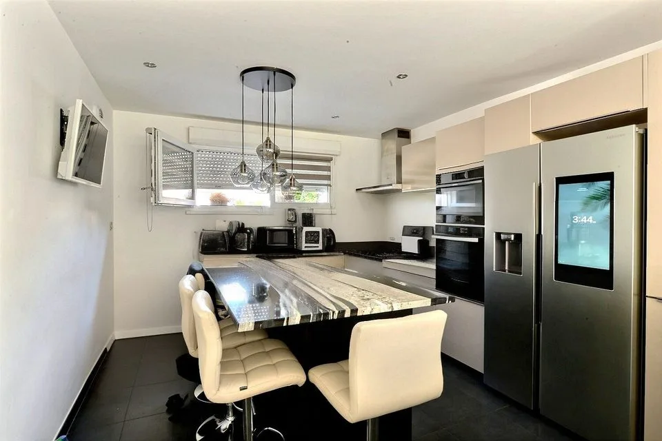 Außergewöhnliches Contemporary Home – 165 m² – Saint-Louis Neuweg, in der Nähe von Basel – Foto 8 von 26