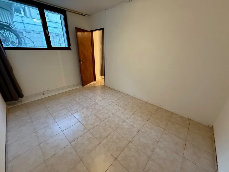 Appartamento 4 camere 105 m2 1400.- e terrazza 150m2, appartamento ufficio 2 camere 750.- – foto 12 di 29
