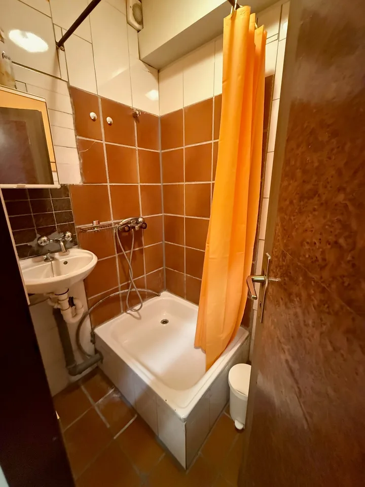 Appartamento 4 camere 105 m2 1400.- e terrazza 150m2, appartamento ufficio 2 camere 750.- – foto 13 di 29