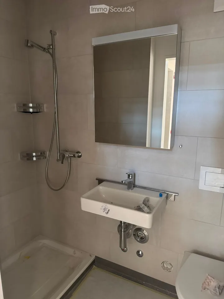Appartamento di 5,5 locali magnificamente ristrutturato a Mettmenstetten! – foto 7 di 10